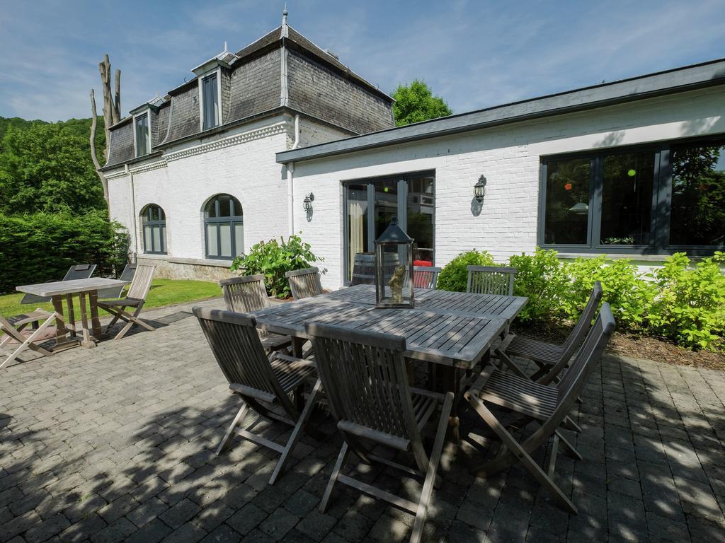 Modern Mansion In Hasti Re Par Del With Pool Villa Hastiere-par-dela Exterior photo