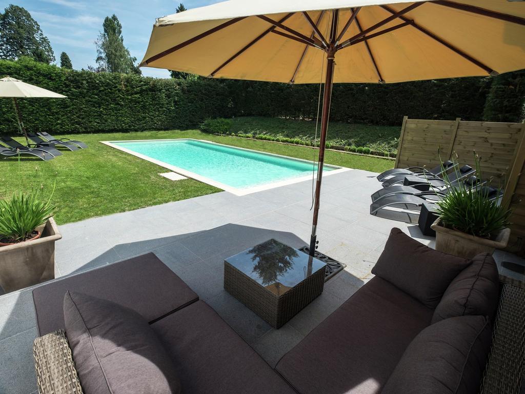 Modern Mansion In Hasti Re Par Del With Pool Villa Hastiere-par-dela Exterior photo